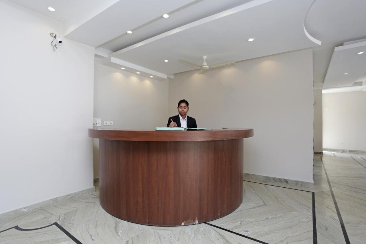 Hôtel Capital O 37423 Golden Leaf à Dehradun Extérieur photo